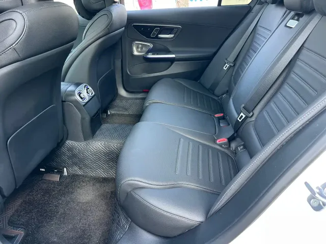 Mercedes-Benz C-Class — Фото автомобиля 12