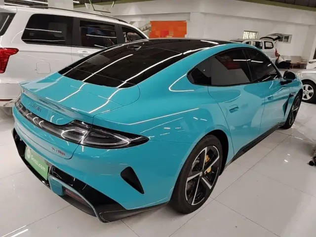 Xiaomi SU7 — Фото автомобиля 6