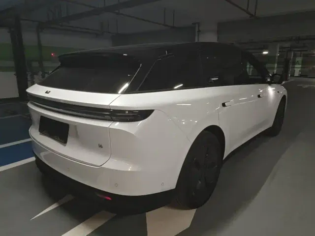 Li Auto i6 — Фото автомобиля 6
