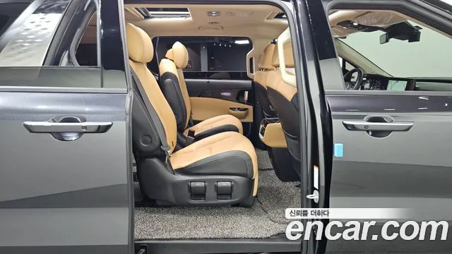 Kia Carnival Generation 4 — Фото автомобиля 18
