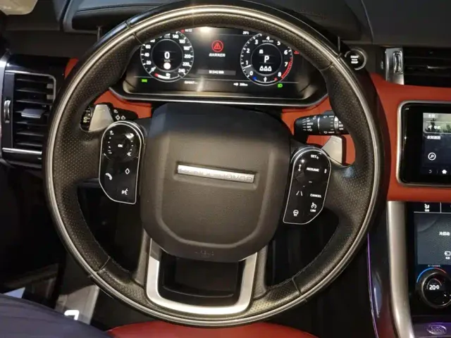 Land Rover Range Rover Sport — Фото автомобиля 15