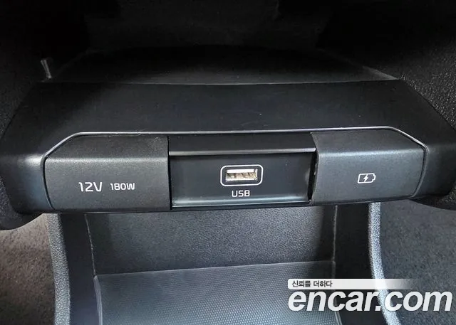 Kia Niro — Фото автомобиля 15