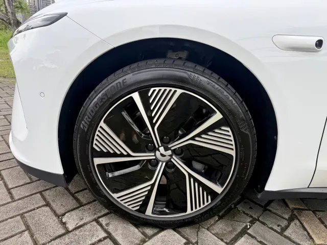 Nio ET7 — Фото автомобиля 15
