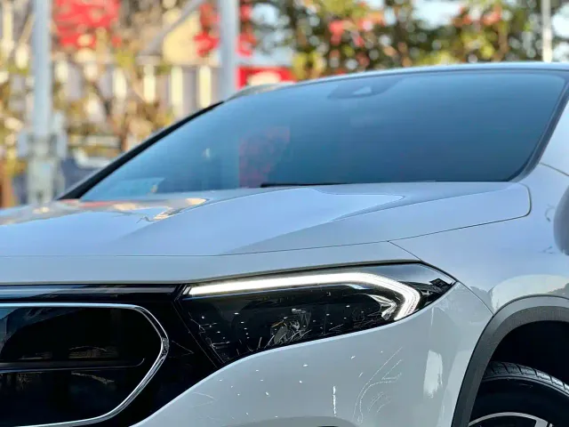 Mercedes-Benz EQA — Фото автомобиля 2