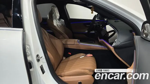 Mercedes-Benz E-Class W214 — Фото автомобиля 16