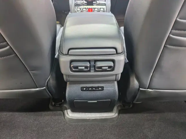 BYD FangChengBao Leopard 5 — Фото автомобиля 6