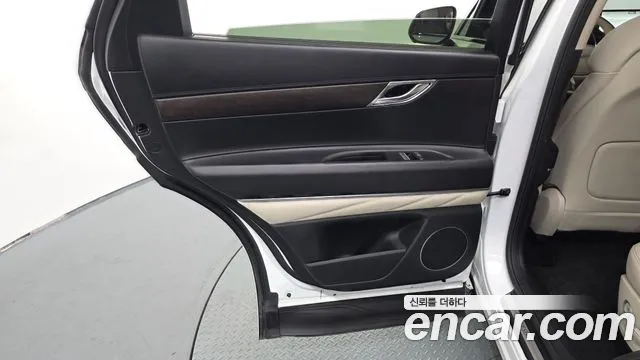 Genesis GV80 — Фото автомобиля 14