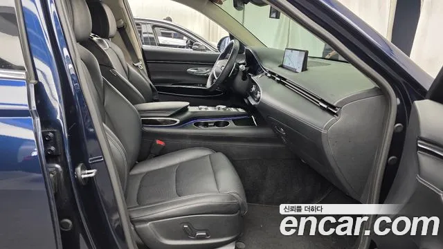 Genesis GV70 2.5T Бензин 2WD — Фото автомобиля 23