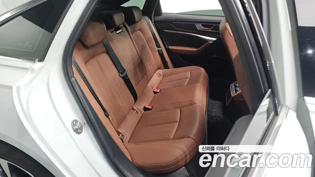 Audi A6 45 TFSI Premium — Фото автомобиля 11