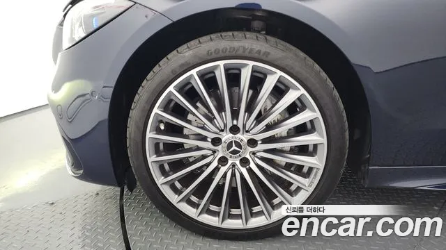 Mercedes-Benz C-Class — Фото автомобиля 5