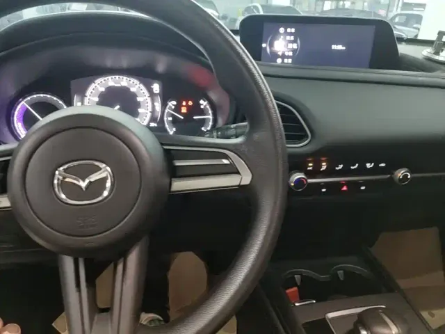 Mazda CX-30 EV — Фото автомобиля 9