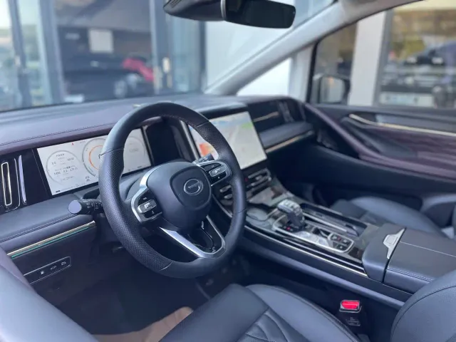 GAC Trumpchi M8 — Фото автомобиля 10