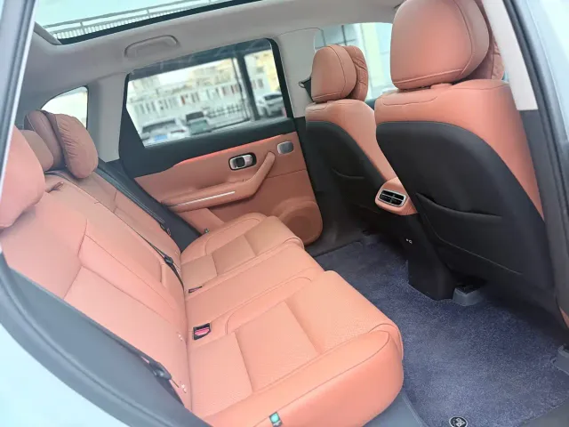 Leapmotor C10 — Фото автомобиля 11