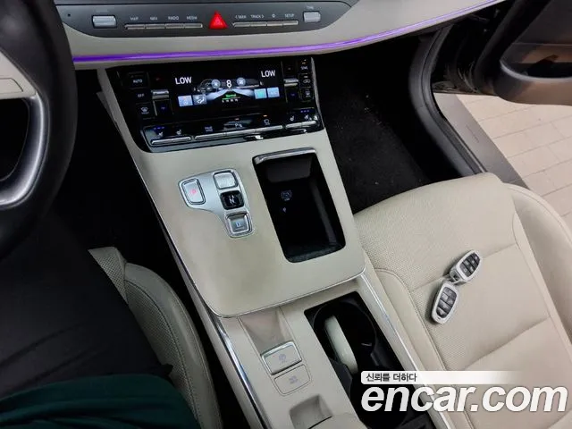 Hyundai Grandeur Grandeur (New) — Фото автомобиля 10