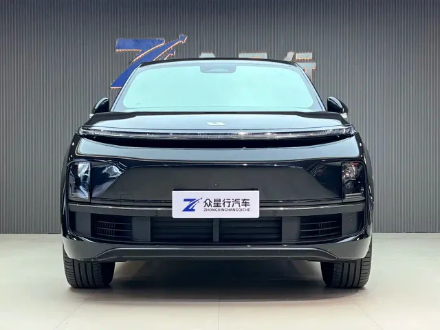 Li Auto L8 — Фото автомобиля 2