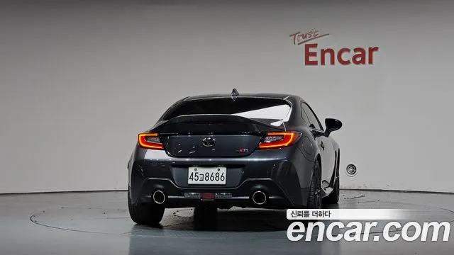 Toyota 86 GR86 — Фото автомобиля 4