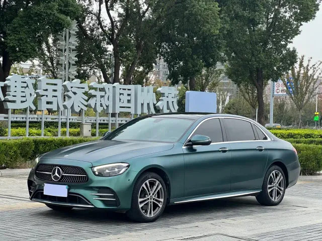 Фотография автомобиля — Mercedes-Benz E-Class