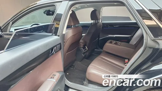 Hyundai Grandeur GN7 — Фото автомобиля 18