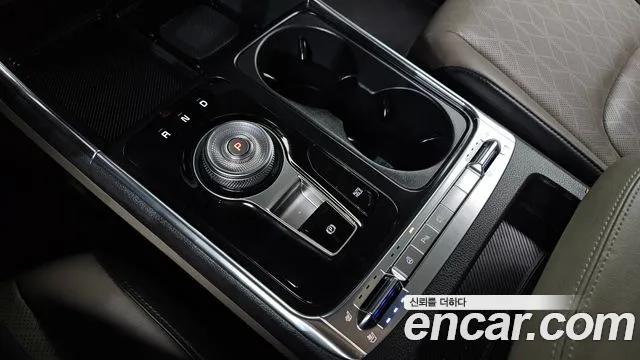 Kia Carnival — Фото автомобиля 9