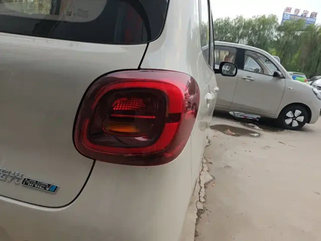 Wuling Hongguang Mini EV — Фото автомобиля 7