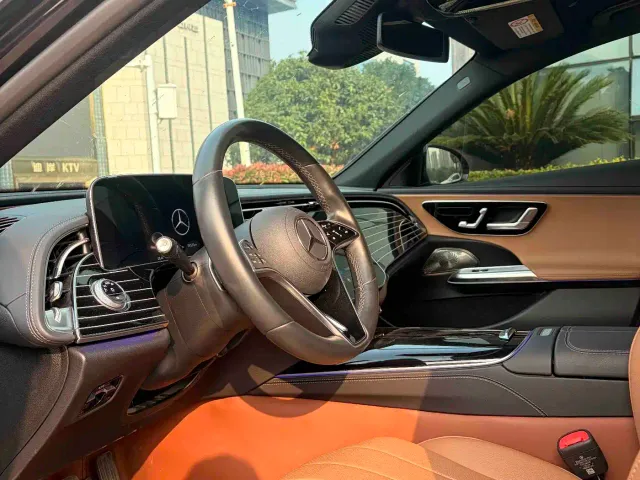 Mercedes-Benz E-Class — Фото автомобиля 10