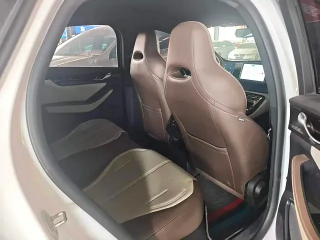 BYD Qin PLUS — Фото автомобиля 5
