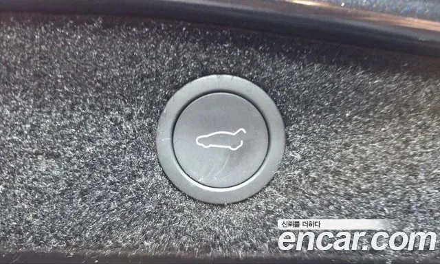 Tesla Model 3 — Фото автомобиля 26