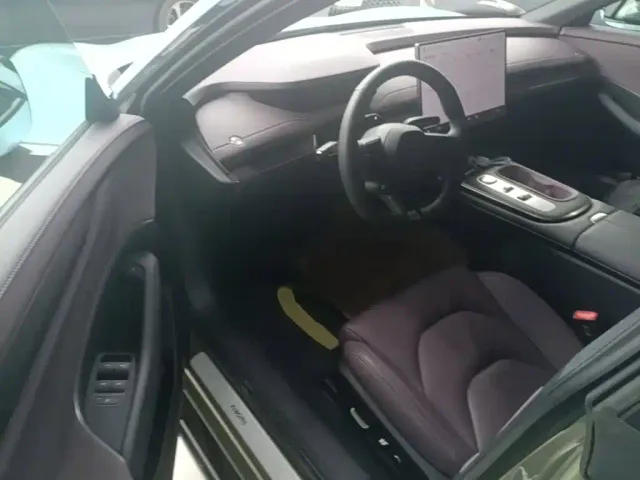 Xiaomi SU7 — Фото автомобиля 15