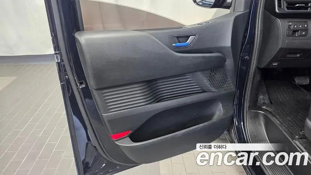 Hyundai Staria — Фото автомобиля 13