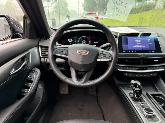 Cadillac CT5 — Фото автомобиля 14