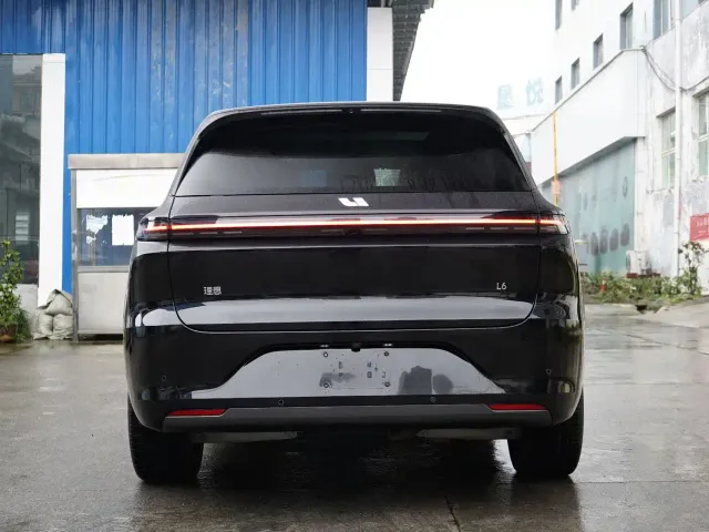 Li Auto L6 — Фото автомобиля 8
