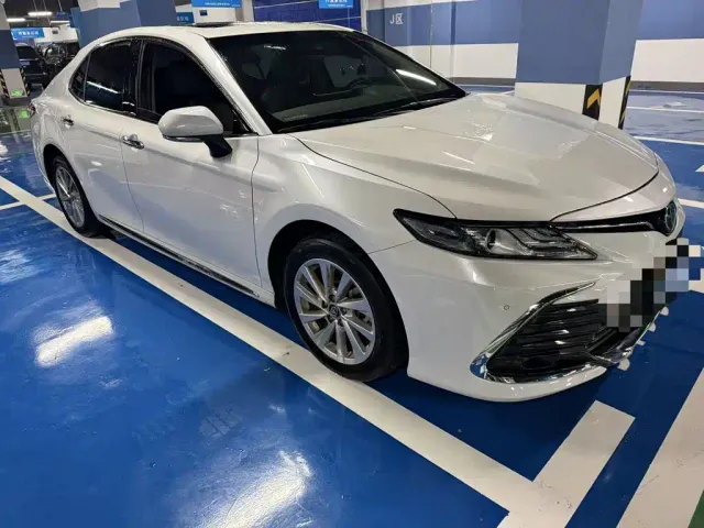 Toyota Camry — Фото автомобиля 2
