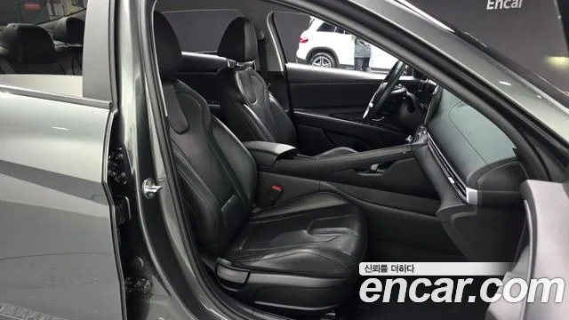 Hyundai AVANTE Avante (CN7) — Фото автомобиля 10