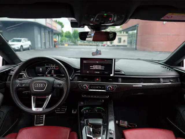 Audi S5 — Фото автомобиля 6