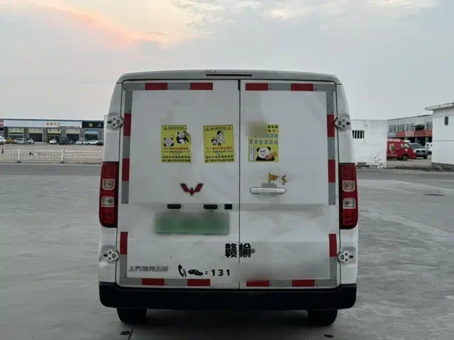 Wuling Yangguang — Фото автомобиля 15