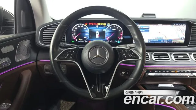 Mercedes-Benz GLE-Class — Фото автомобиля 11