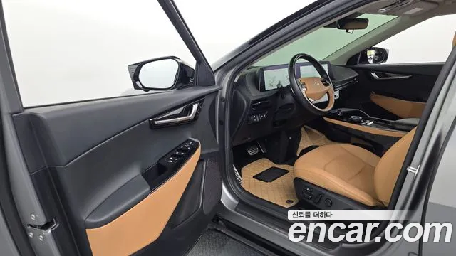 Kia EV6 — Фото автомобиля 10