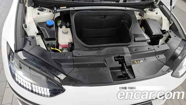 Hyundai Ioniq6 — Фото автомобиля 5