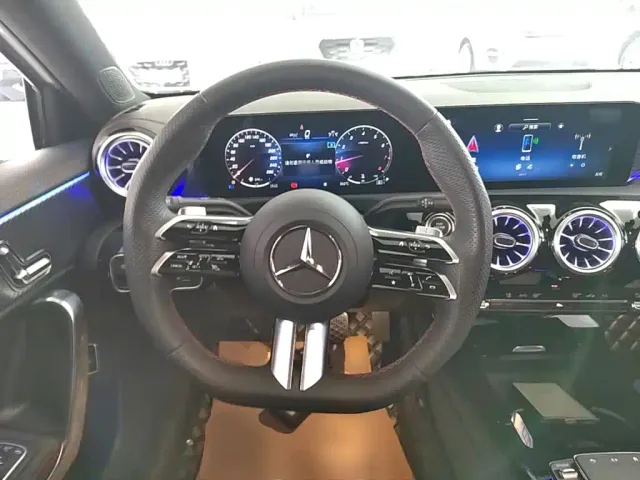 Mercedes-Benz A-Class — Фото автомобиля 10