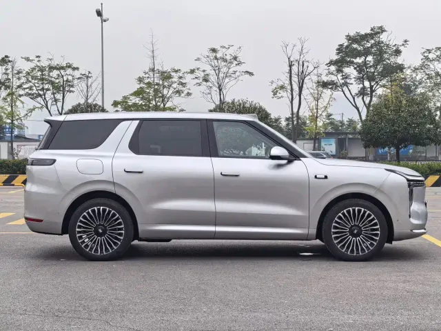 IM Motors LS8 — Фото автомобиля 4