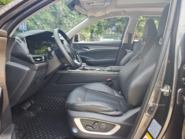 Changan Changan CS75 PLUS 2022 1.5T Automatic Luxury — Фото автомобиля 12