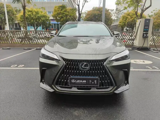 Lexus NX — Фото автомобиля 3