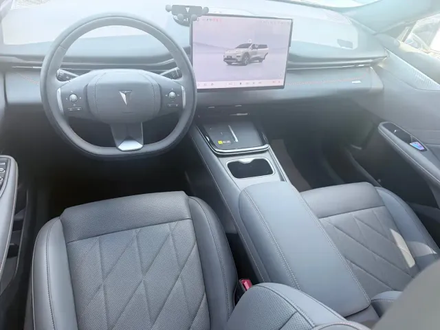 Deepal S05 — Фото автомобиля 6