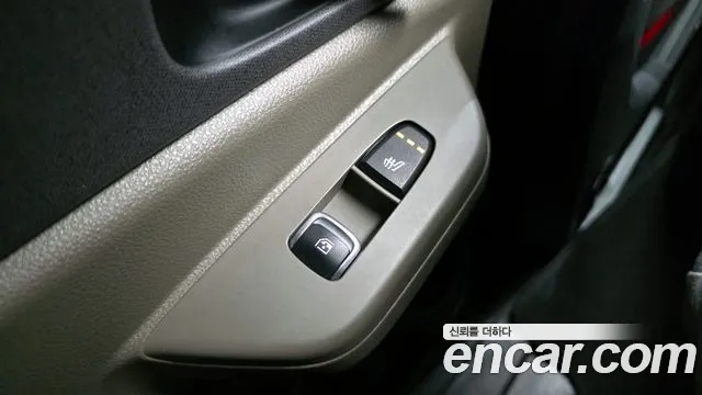Kia Canival — Фото автомобиля 6