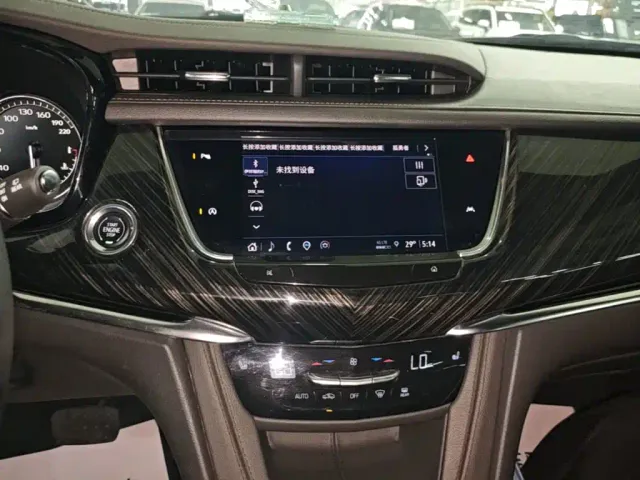Cadillac XT6 — Фото автомобиля 12