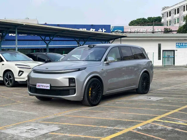 Фотография автомобиля — Li Auto L9