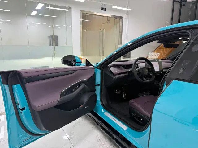 Xiaomi SU7 — Фото автомобиля 8