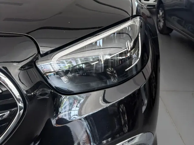 Mercedes-Benz E-Class — Фото автомобиля 10