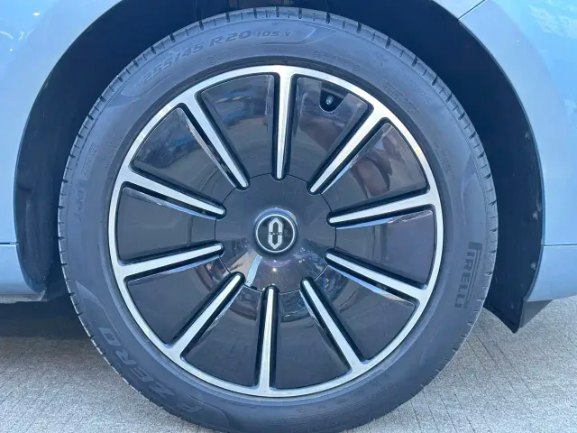 Aito M5 — Фото автомобиля 19