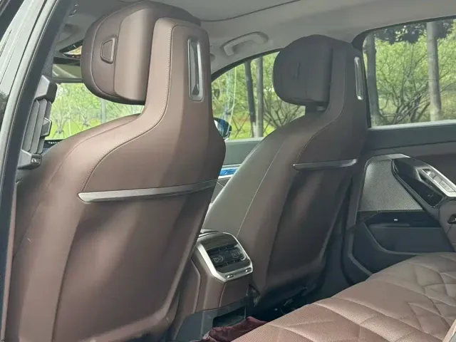 BMW 7 Series — Фото автомобиля 6